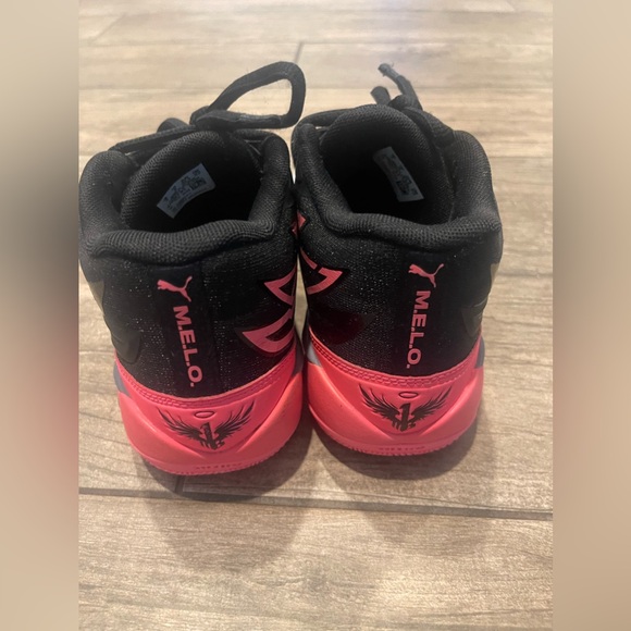 Kids 4Y Puma LaMelo basketball sneakers - Picture 4 of 5